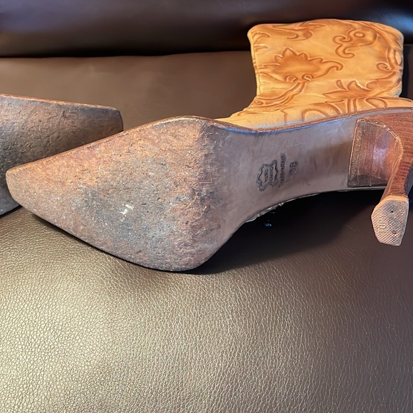 Browns Genuine Leather Vintage Boots - Picture 3 of 7